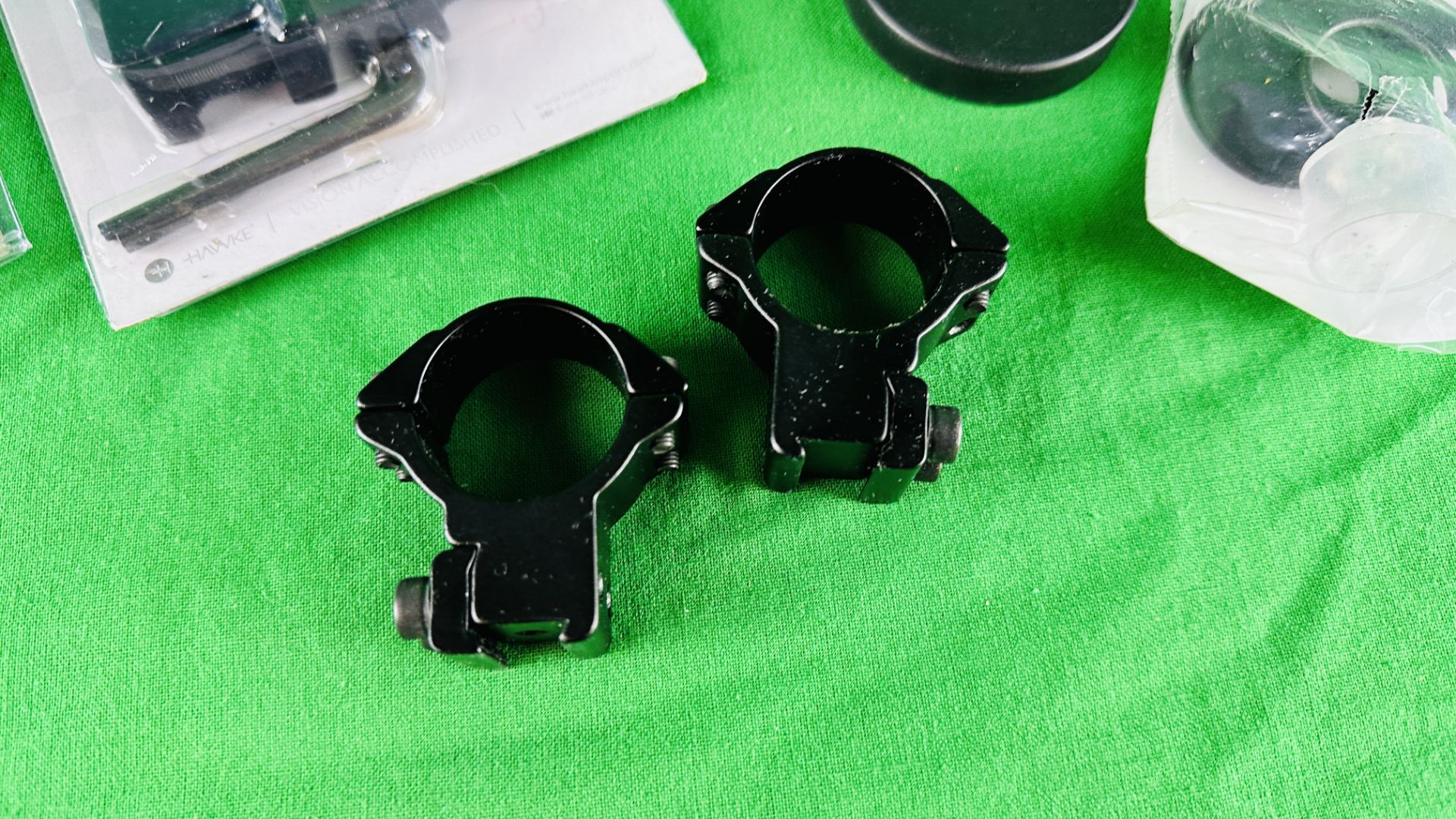 GROUP OF AIR RIFLE ACCESSORIES TO INCLUDE TWO SETS OF SCOPE RING MOUNTS, SCOPE LENS COVERS, - Image 2 of 10