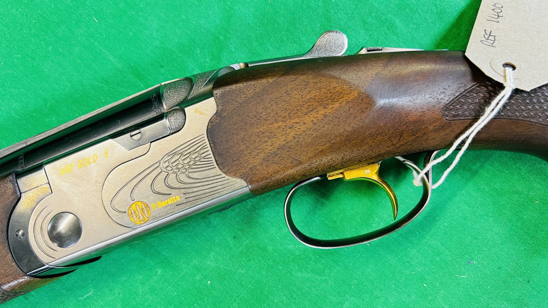 BERETTA 12 BORE OVER AND UNDER SHOTGUN 682 GOLD E, #P0120513, 30" MULTI CHOKE BARRELS, - Image 16 of 38