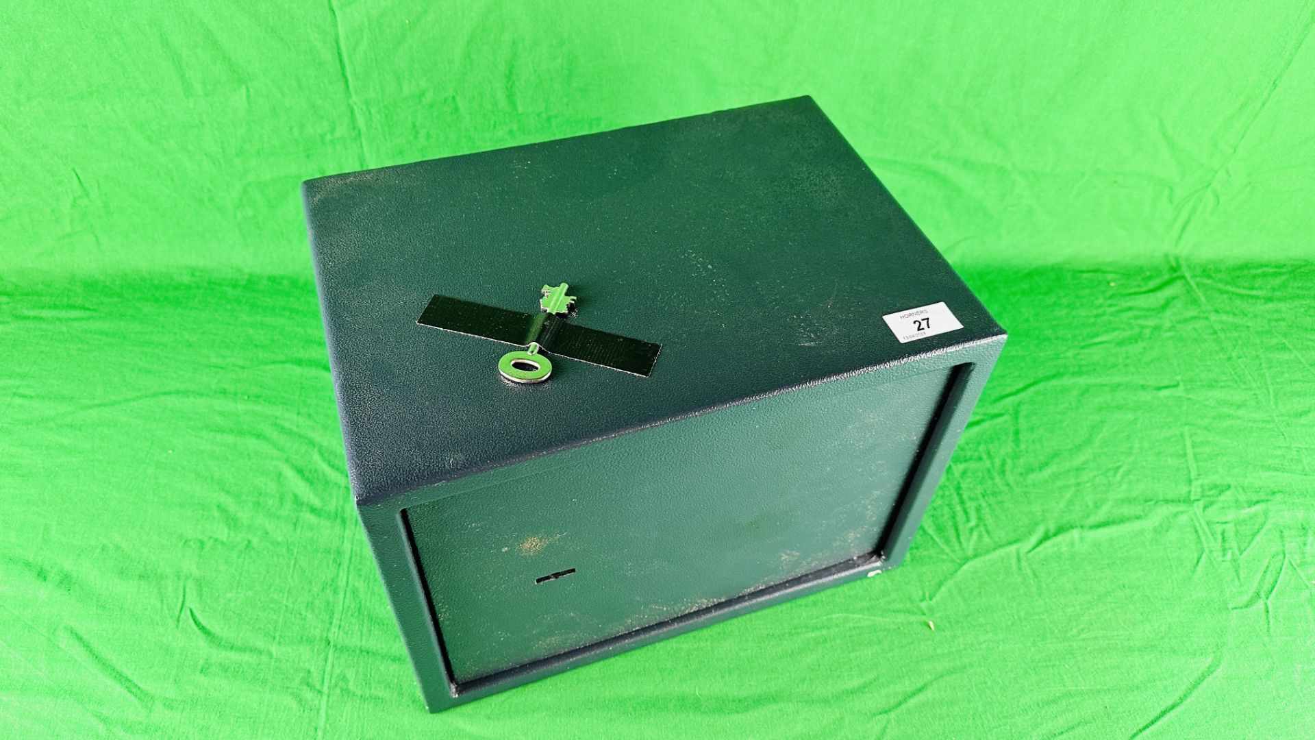 AN AMO LOCK BOX SAFE, SIZE W 35.5CM X D 25CM X H 25CM. - Bild 2 aus 5