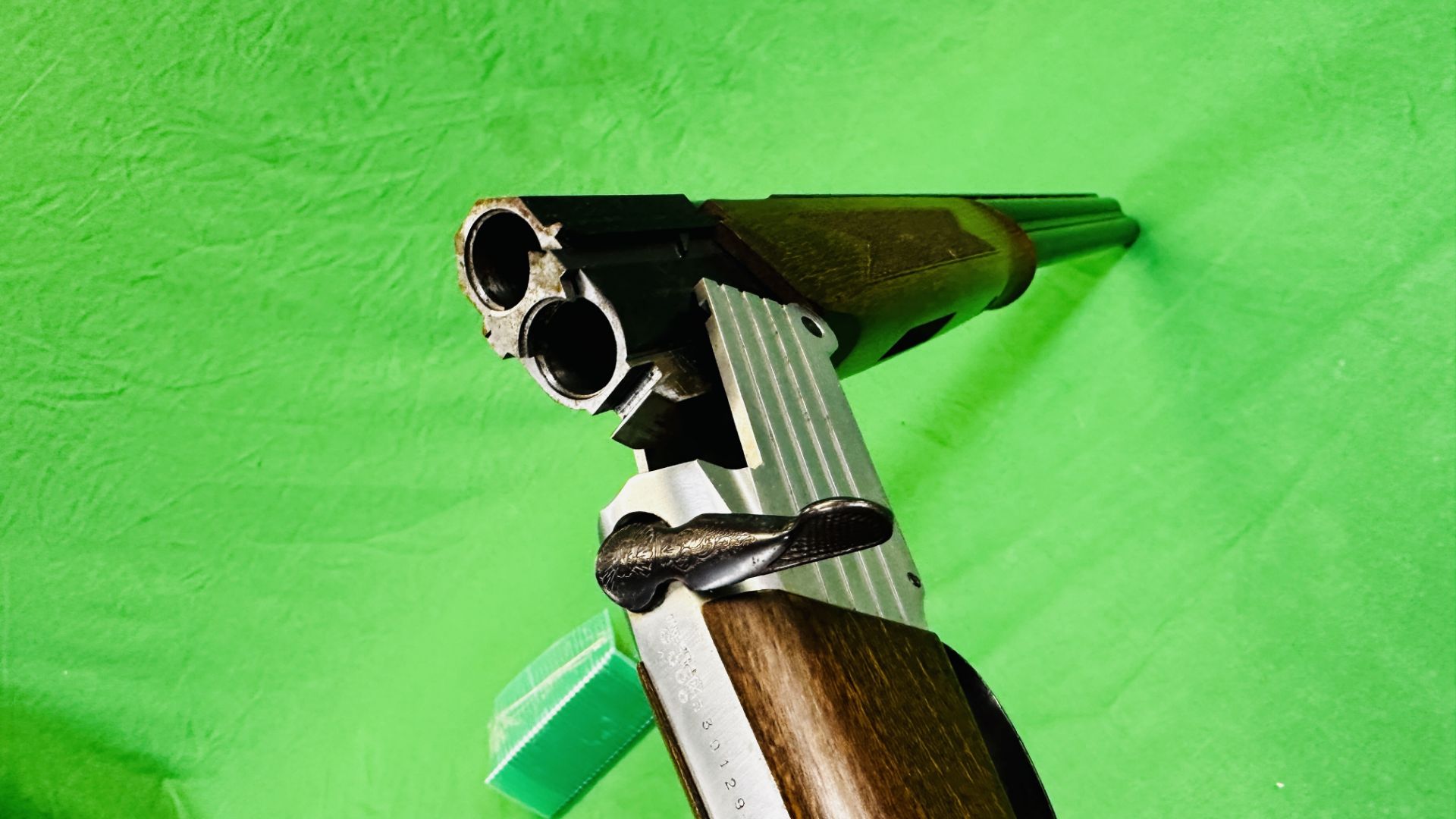 INVESTARM 12 BORE OVER AND UNDER SHOTGUN 28" BARRELS, - Image 9 of 13