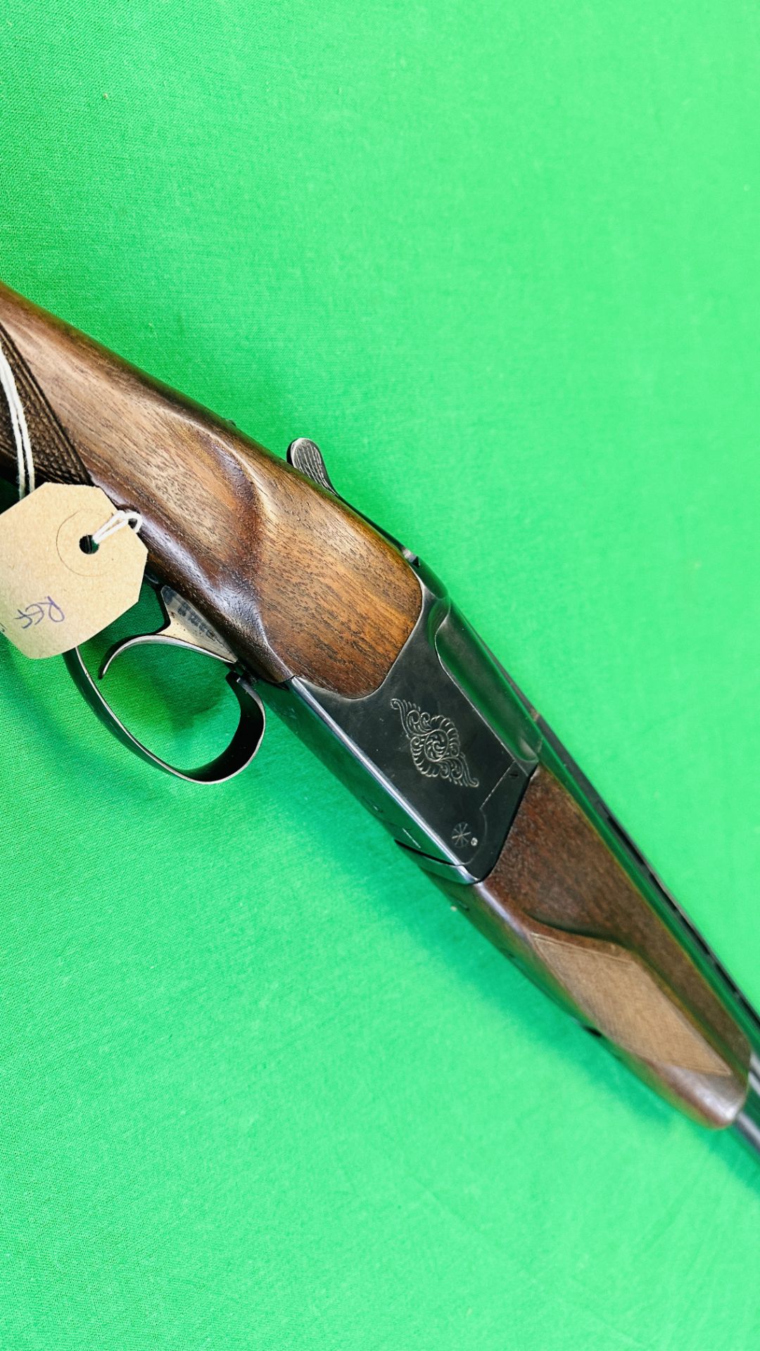 OVER AND UNDER 12 BORE BAIKAL SHOTGUN CO3386 - (REF: 1390) - (ALL GUNS TO BE INSPECTED AND - Bild 8 aus 12