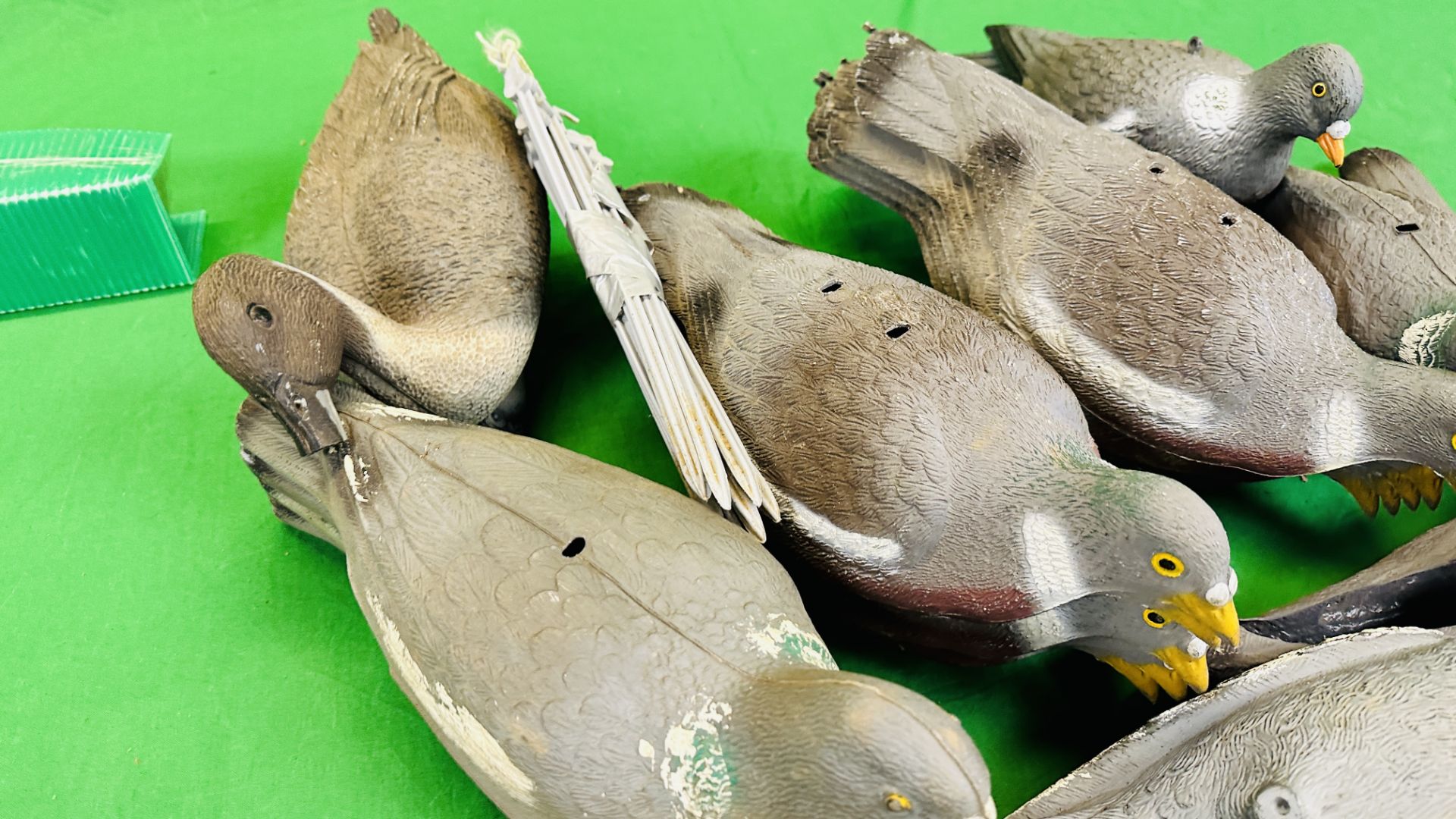 TWO BOXES OF VARIOUS PIGEON DECOYS AND DECOY DUCK. - Image 9 of 9