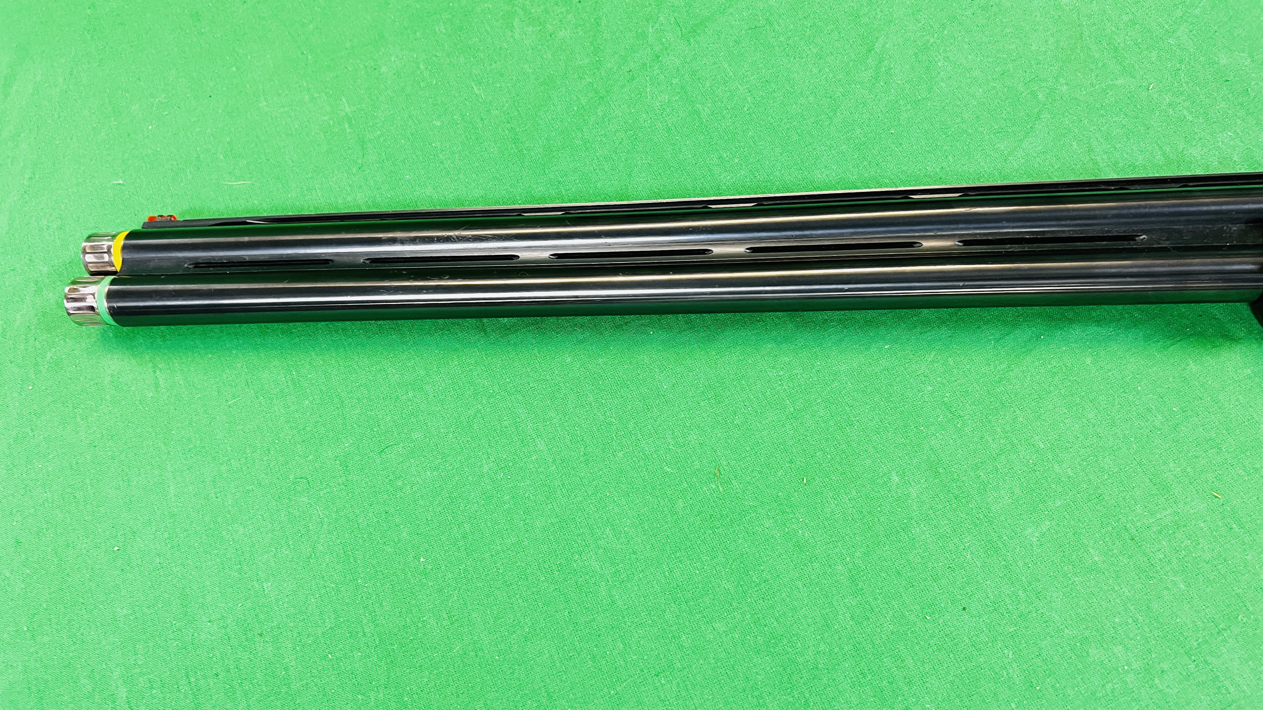 BERETTA 12 BORE OVER AND UNDER SHOTGUN 682 GOLD E, #P0120513, 30" MULTI CHOKE BARRELS, - Image 21 of 38