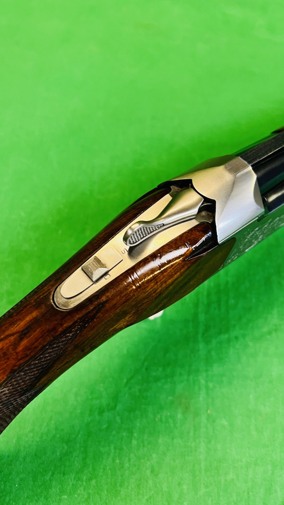 MIROKU 12 BORE OVER AND UNDER SHOTGUN MODEL 3000, #63017PW, 28" MULTI CHOKE BARRELS, - Image 9 of 23