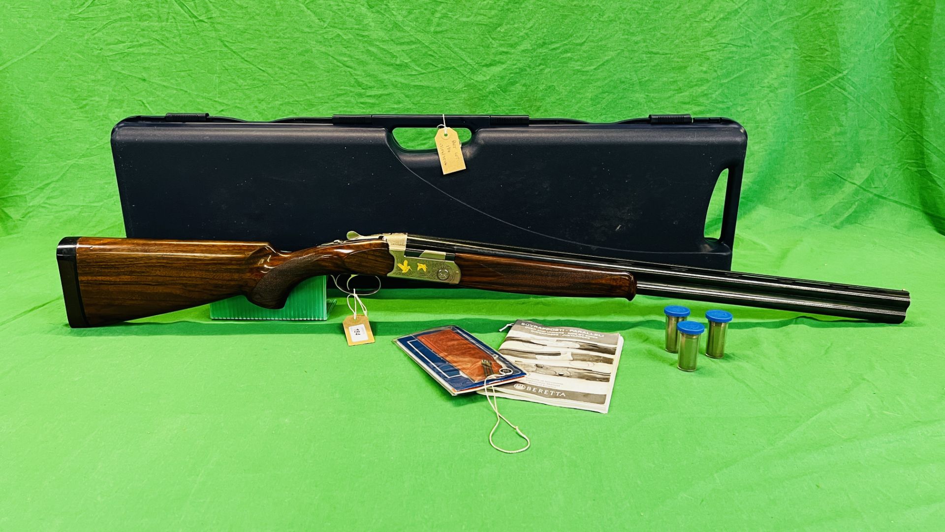 BERETTA 12 BORE OVER AND UNDER SHOTGUN #P26800B ULTRA LIGHT DELUXE MODEL, 28" MULTI CHOKE BARRELS,