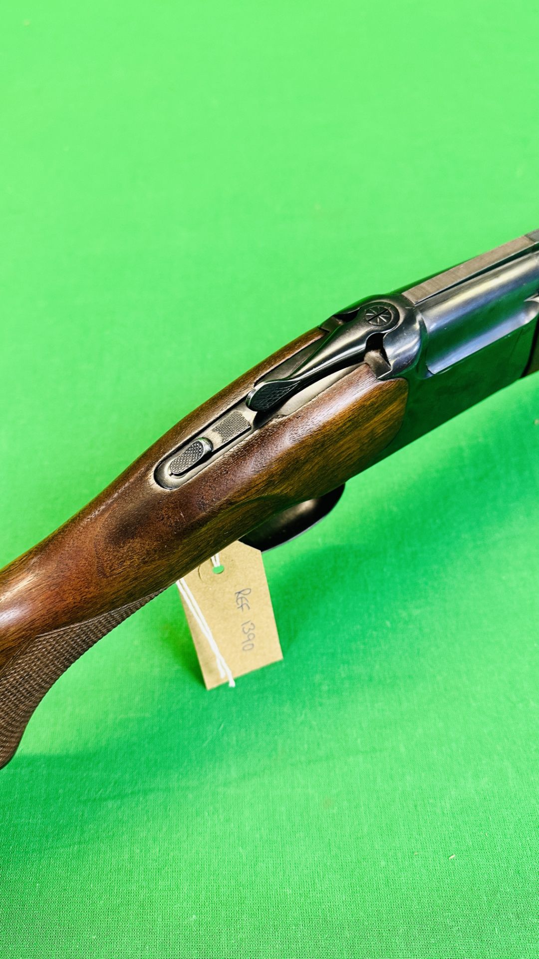 OVER AND UNDER 12 BORE BAIKAL SHOTGUN CO3386 - (REF: 1390) - (ALL GUNS TO BE INSPECTED AND - Bild 6 aus 12