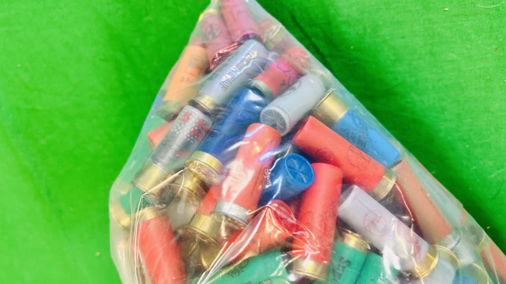 250 X MIXED 12 GAUGE CARTRIDGES - (TO BE COLLECTED IN PERSON BY LICENCE HOLDER ONLY - NO POSTAGE - - Bild 4 aus 5