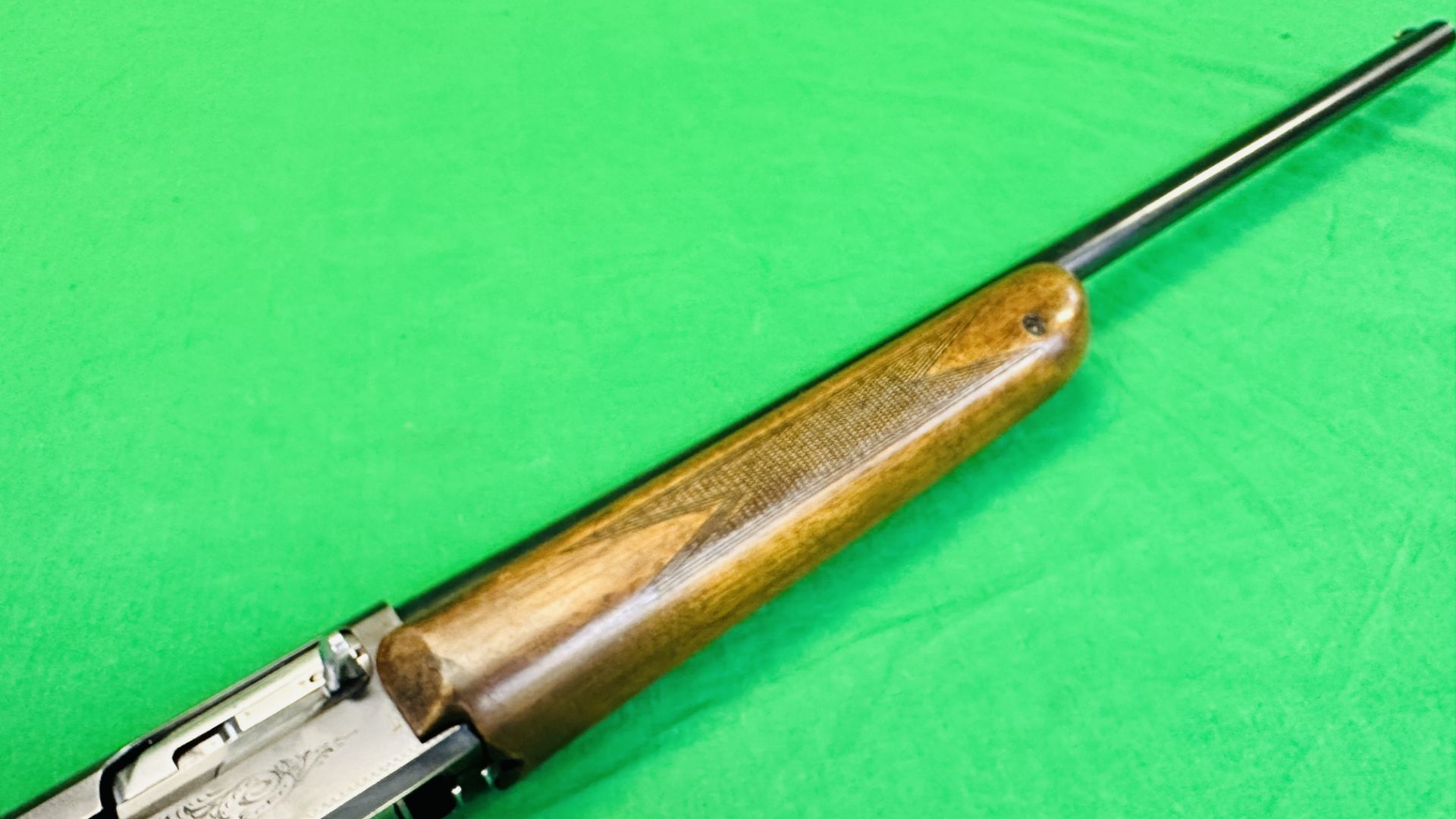 FABRIQUE 12 BORE SELF LOADING TWO SHOT SHOTGUN MODEL "DOUBLE TWO" #C15379 25 INCH BARREL ¼ CHOKE - - Image 16 of 21