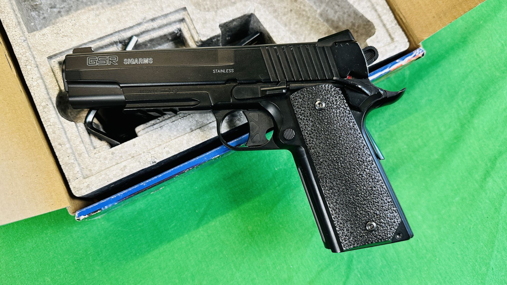 BOXED SIG SAUER GSR Co2 . - Image 5 of 10