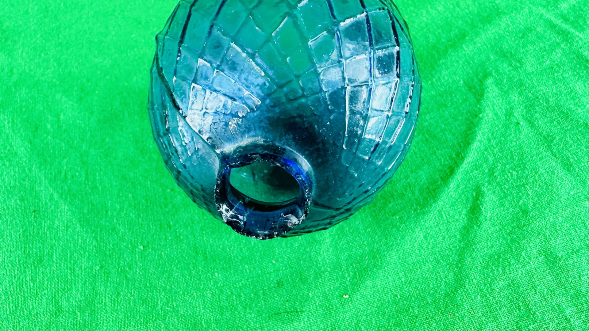 AN ANTIQUE GLASS TARGET BALL - N.B. - Bild 8 aus 9