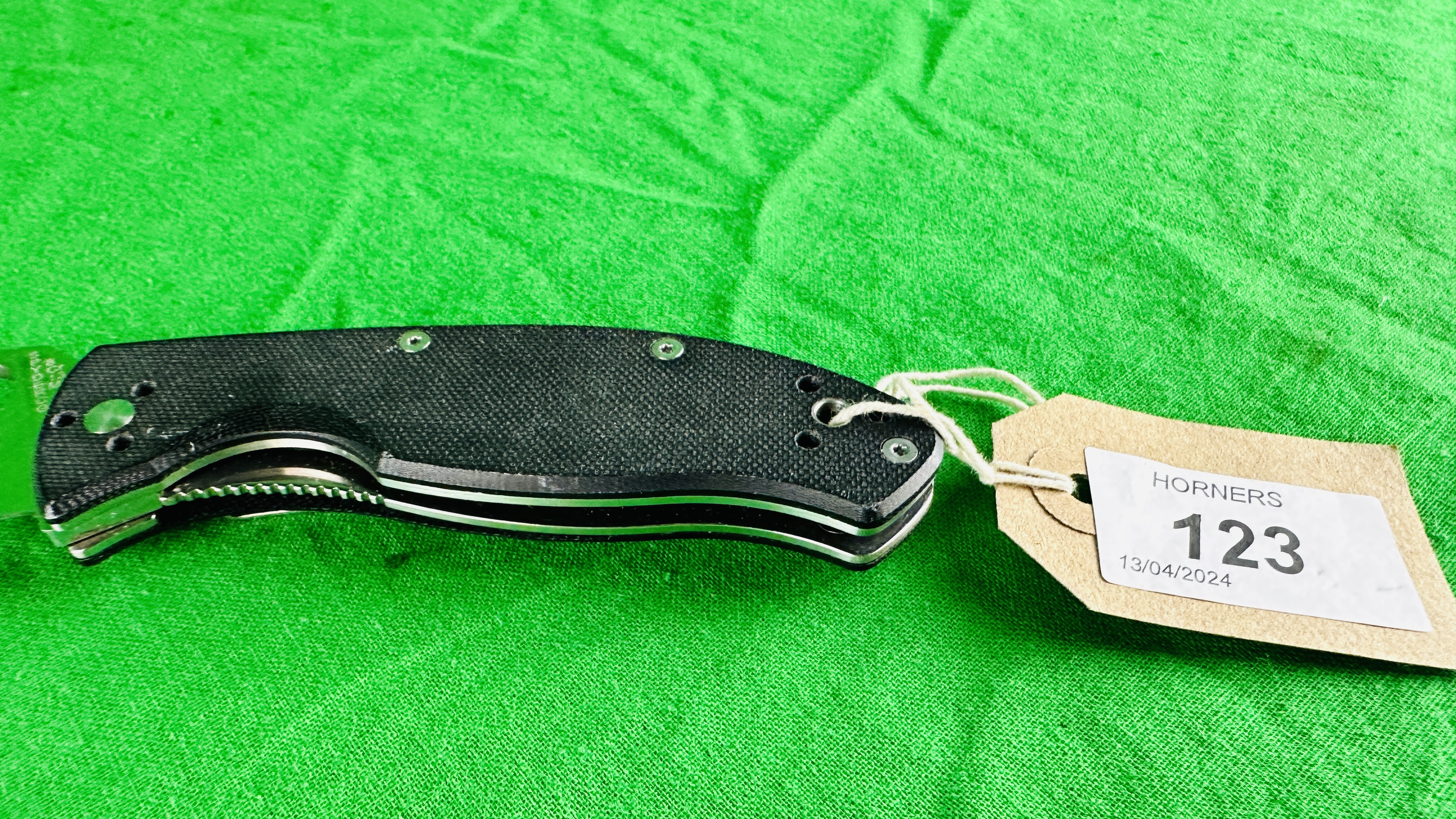SPYDERCO TENACIOUS C122GP FOLDING POCKET LOCK KNIFE - NO POSTAGE OR PACKING AVAILABLE - Image 5 of 7