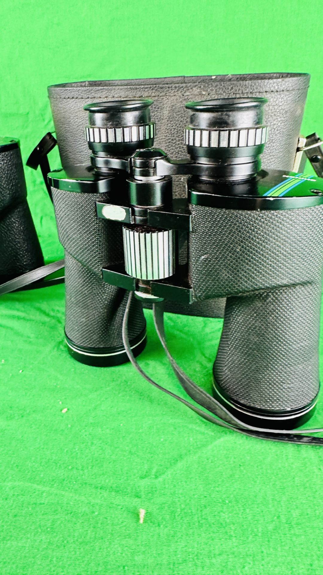 TWO PAIRS OF BINOCULARS INCLUDING CHINON 10X50 FIELD AND CHINON 6X50 - Image 4 of 10