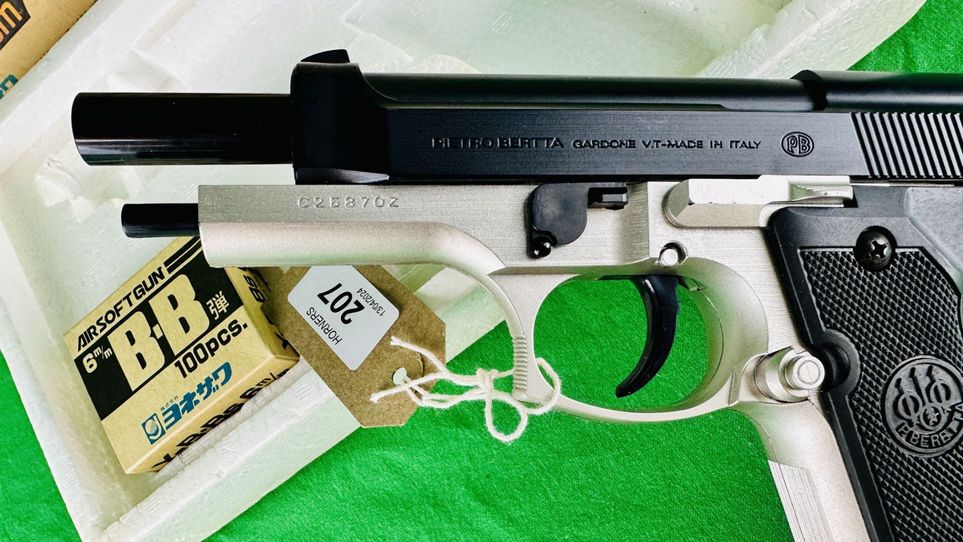 M92F BERETTA 40MM CASTON BB GUN IN ORIGINAL BOX - NO POSTAGE OR PACKING AVAILABLE. - Image 4 of 7