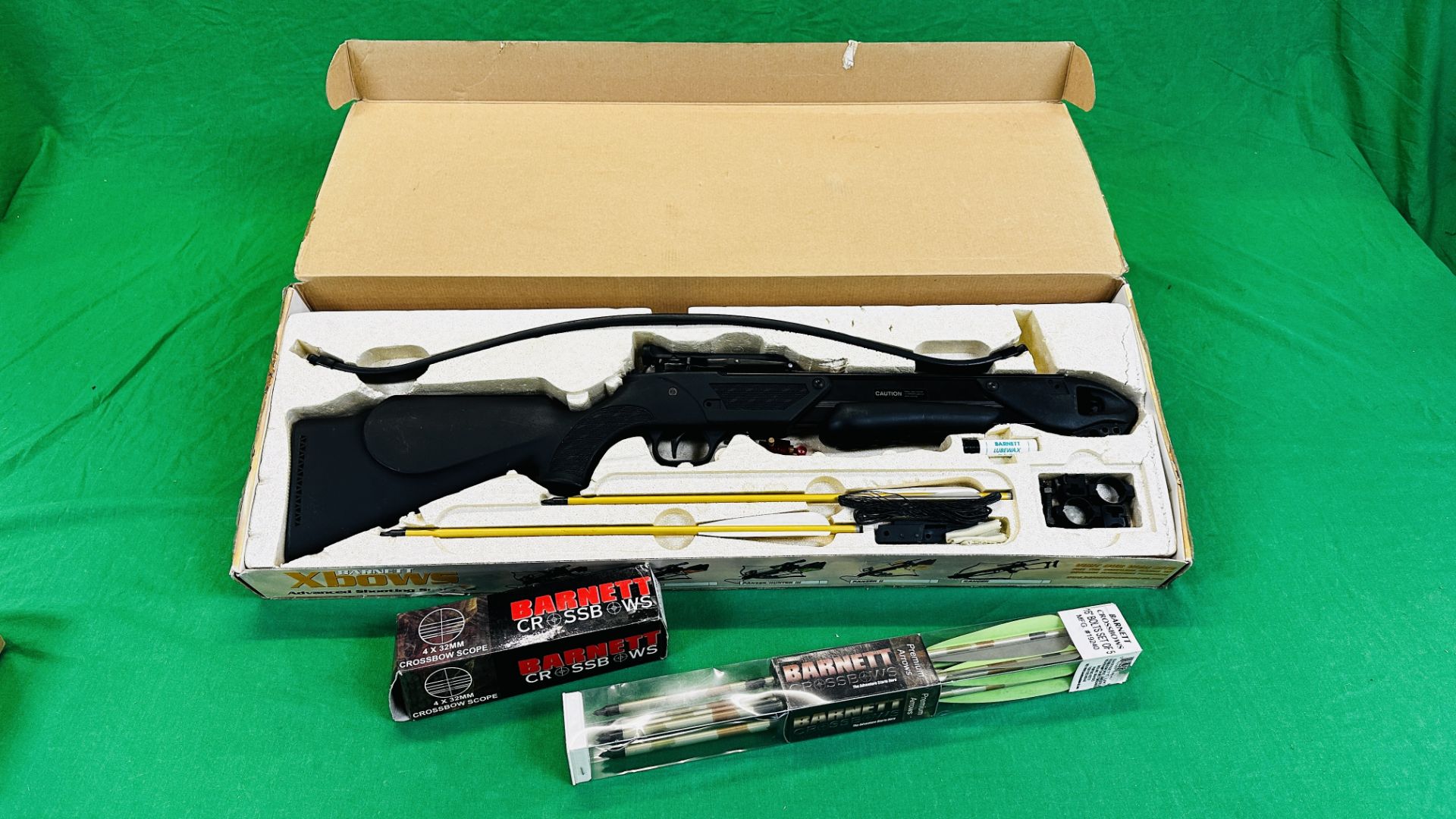 BOXED BARNETT XBOWS CROSSBOW WITH ARROWS AND 4X32 SCOPE - NO POSTAGE OF PACKING AVAILABLE