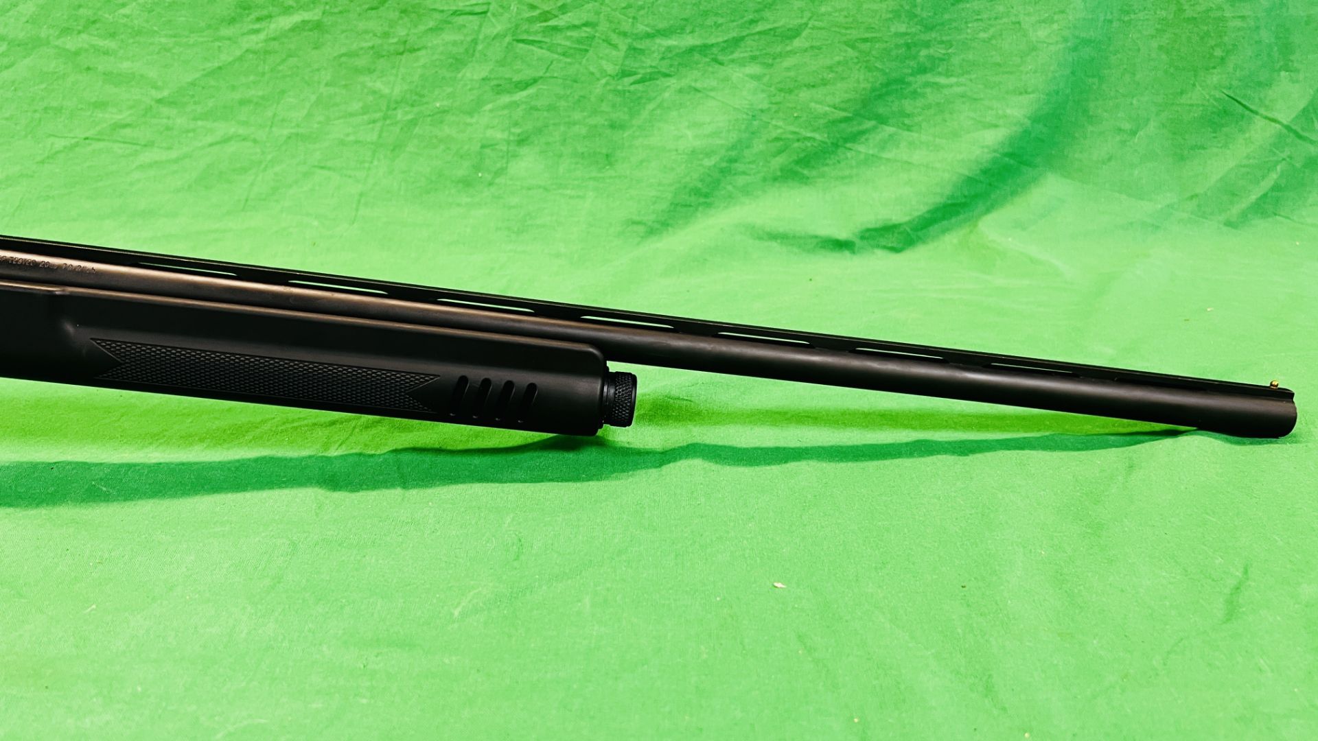 HATSAN 20 BORE SELF LOADING THREE SHOT SHOTGUN #187523, ALL WEATHER STOCK COMPLETE WITH 5 CHOKES, - Image 5 of 12