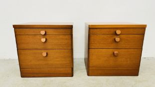 A PAIR OF MID CENTURY STAG 3 DRAWER BEDSIDE CABINETS WITH TOP SLIDE W 56CM X D 44CM X H 55CM.