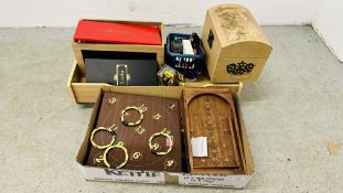 SMALL GROUP OF GAMES, TOYS AND MODEL VEHICLES INCLUDING SMALL WOODEN PINBALL GAME,