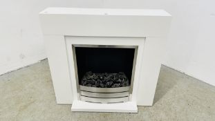A MODERN ELECTRIC FIRE AND SURROUND, W 77CM X D 27CM X H 73CM - SOLD AS SEEN.