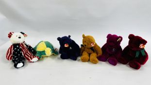 A GROUP OF 5 LARGE ASSORTED TY BEANIE BUDDY'S TO INCLUDE TEDDY, FUZZ, SPANGLE,