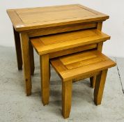 NEST OF 3 SOLID LIGHT OAK OCCASIONAL TABLES THE LARGEST W 60CM X D 40CM X H 50CM.