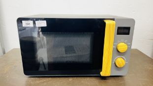 OSLO COLLECTION MICROWAVE OVEN - SOLD AS SEEN.