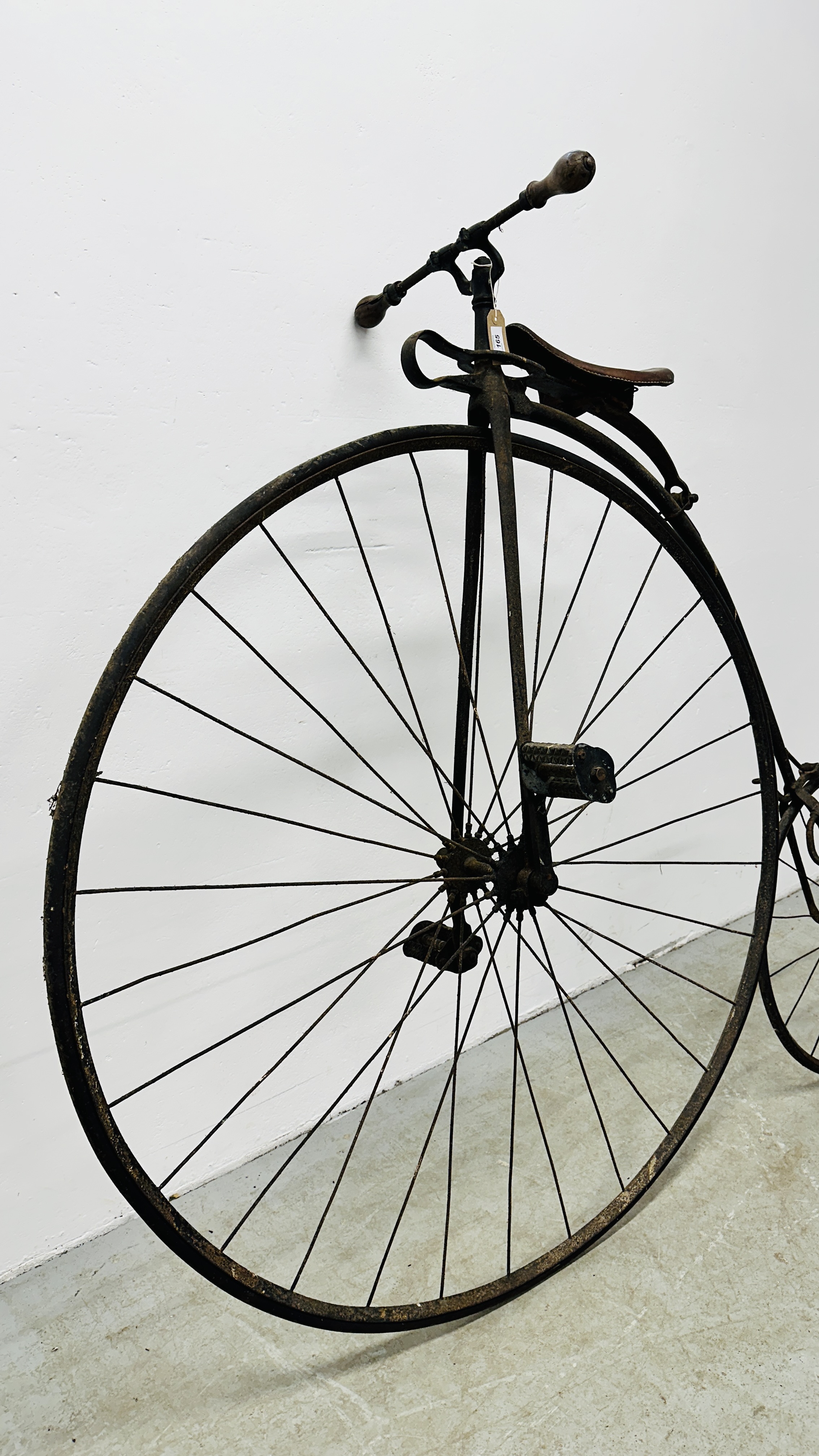 AN ANTIQUE PENNY FARTHING / HIGH WHEEL BICYCLE, HEIGHT 147CM, FRONT WHEEL RIM 119CM. - Image 2 of 20