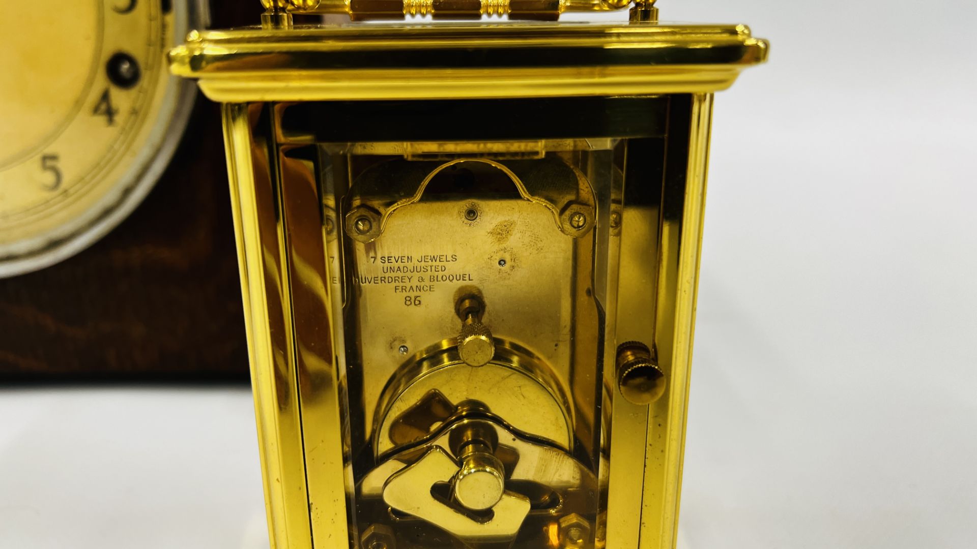 A GARROD 8 DAY MANTEL CLOCK ALONG WITH AN 8 DAY CARRIAGE CLOCK. - Image 4 of 7