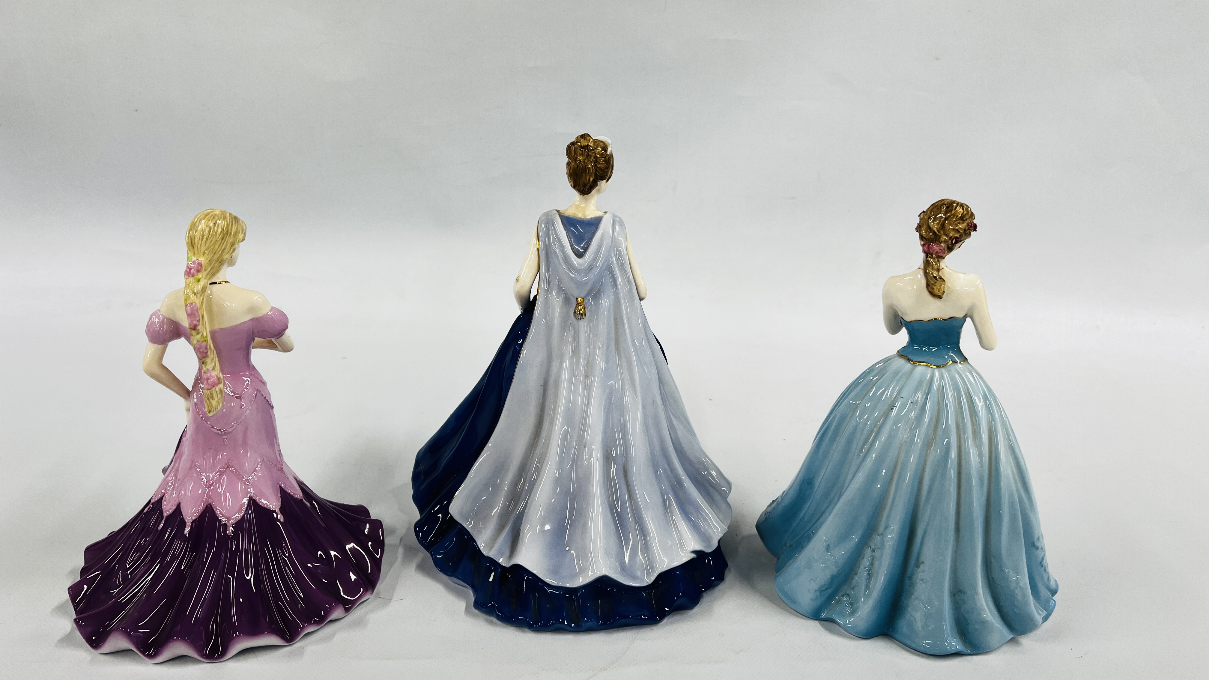 3 COALPORT CABINET COLLECTORS FIGURES TO INCLUDE "SENTIMENTS" JUST FOR YOU, LIMITED EDITION 3050/9, - Image 6 of 9