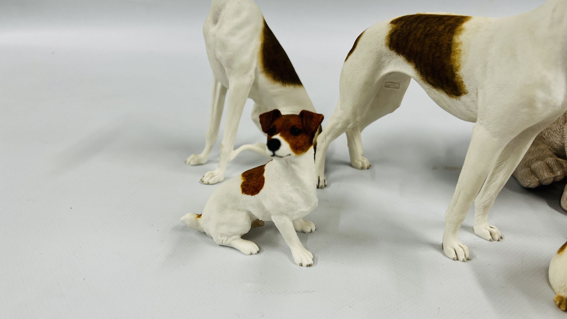 A BESWICK MODEL OF A JACK RUSSELL TERRIER L 15.5CM X H 11. - Image 9 of 14