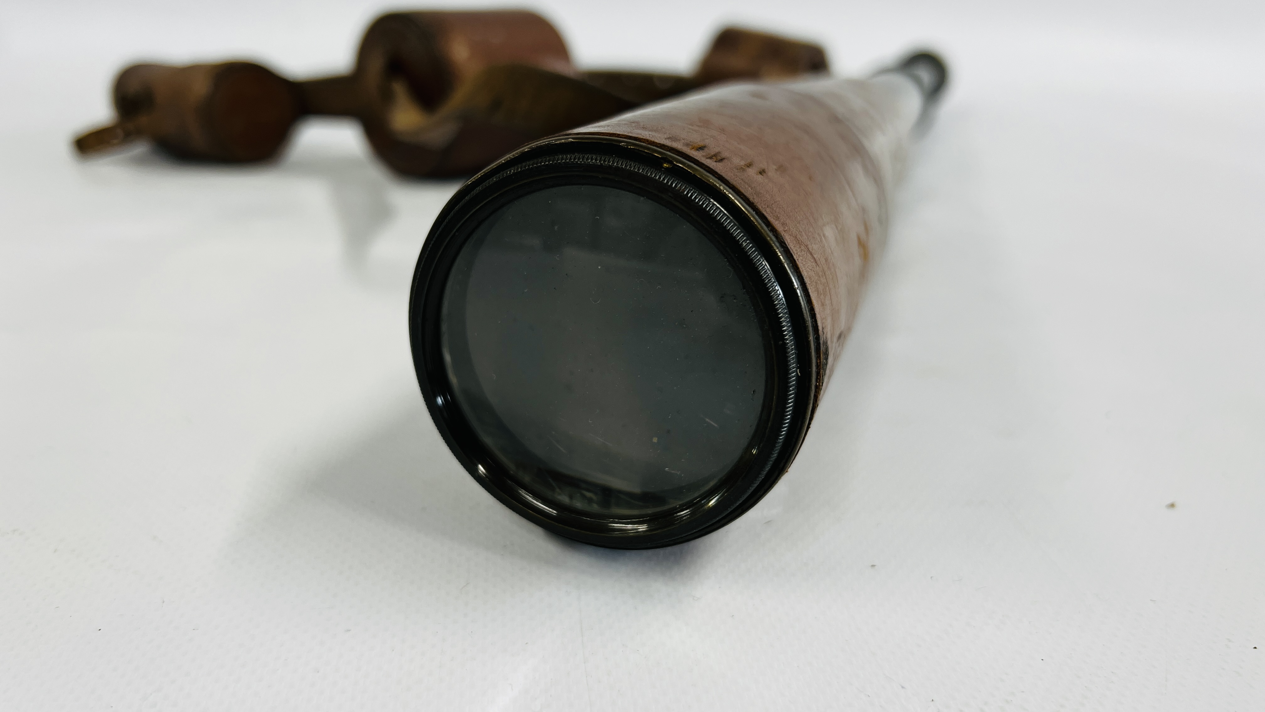 A FIRST WORLD WAR THREE DRAWER TELESCOPE WITH LEATHER COVERING BY W. OTTWAY & Co LTD EALING TEL. - Image 3 of 12