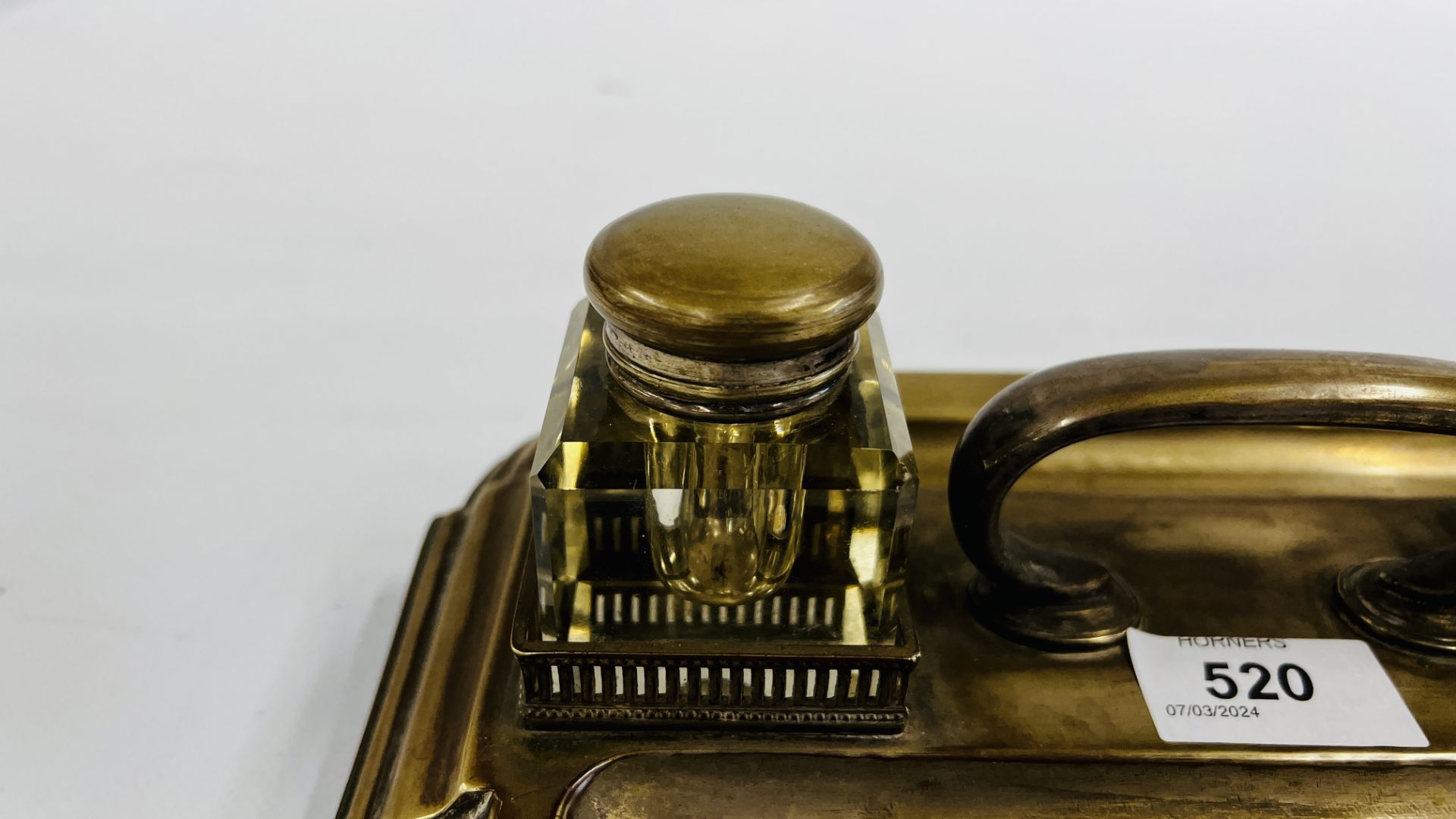 A VINTAGE PLATED DOUBLE INK STAND ON BUN FEET. - Image 2 of 5