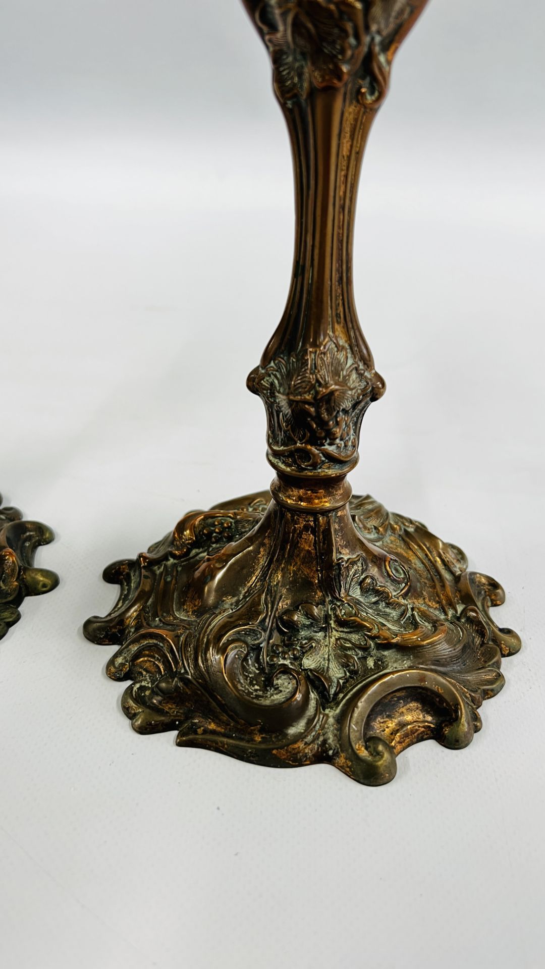 A PAIR OF ORNATE C19TH COPPER CANDLESTICKS WITH DETACHABLE SCONCES - HEIGHT 27CM. - Image 16 of 20