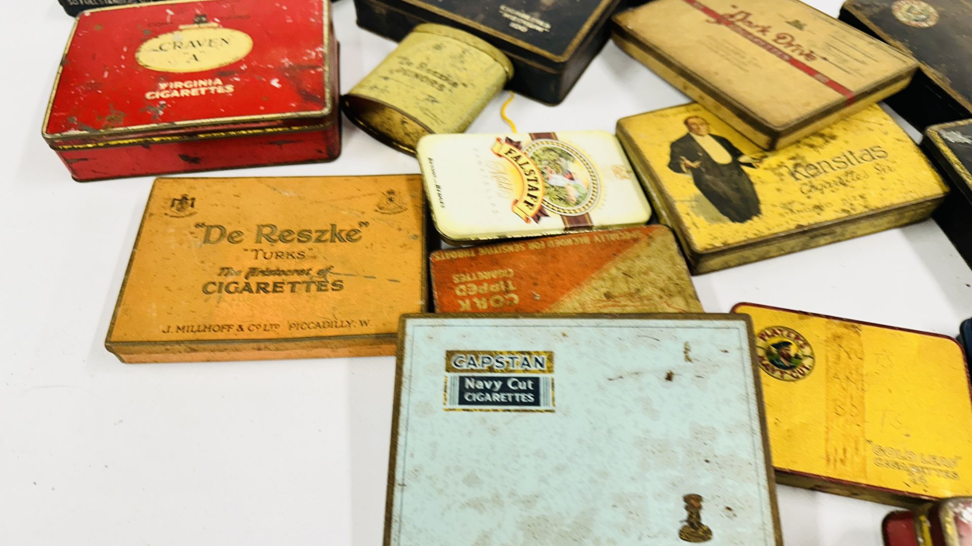 A BOX CONTAINING AN EXTENSIVE COLLECTION OF ASSORTED EMPTY VINTAGE CIGARETTE TINS TO INCLUDE - Image 3 of 14