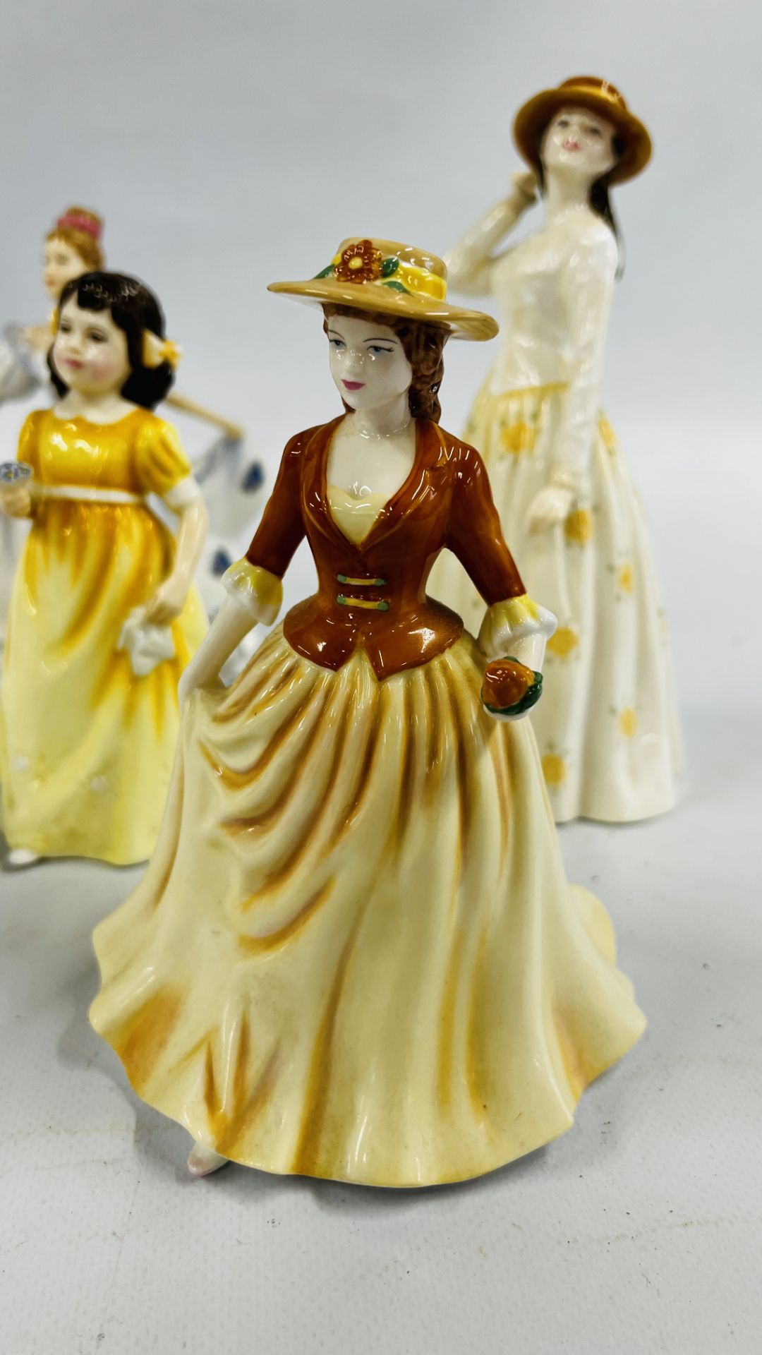 6 ROYAL DOULTON CABINET COLLECTOR FIGURES TO INCLUDE "FLOWERS FOR YOU" HN 3889, - Image 2 of 11