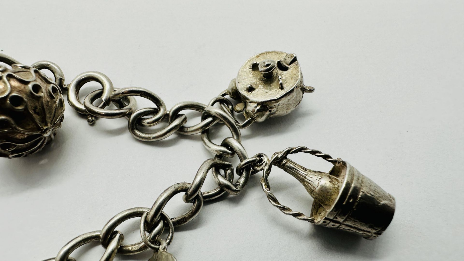 VINTAGE SILVER 925 CHARM BRACELET - 9 CHARMS ATTACHED. - Image 5 of 8