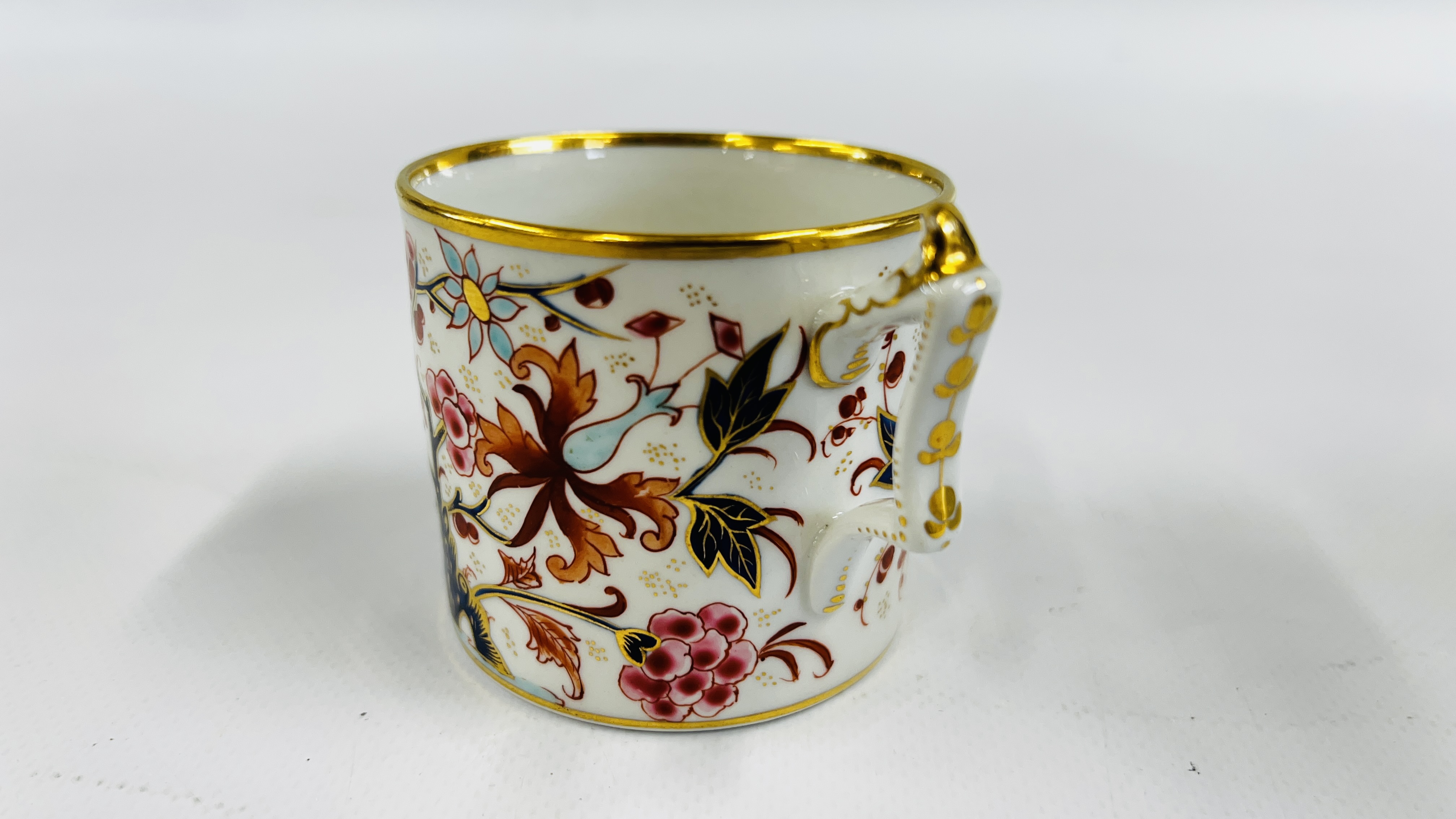 A FLIGHT BARR AND BARR WORCESTER PORCELAIN TEA CUP, - Image 12 of 38