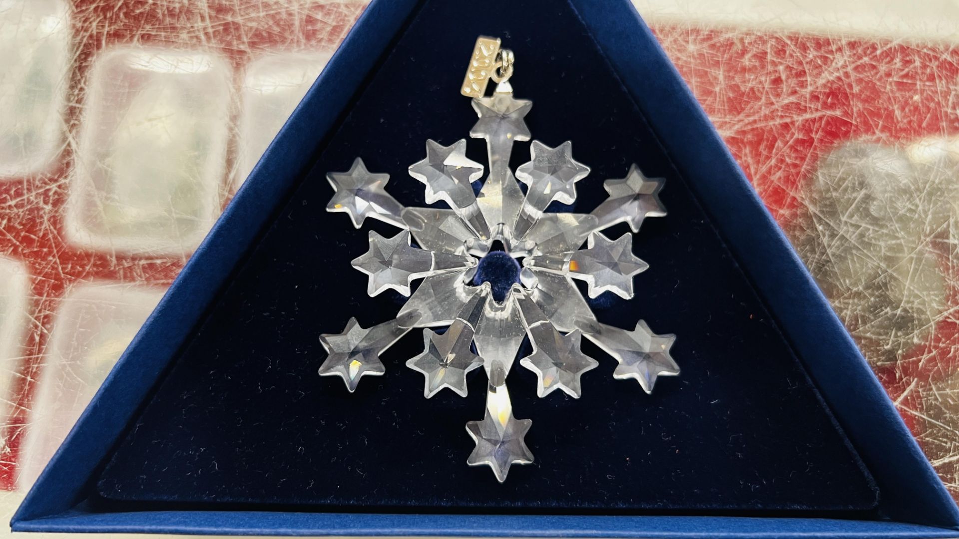 A COLLECTION OF EIGHTEEN SWAROVSKI CRYSTAL SNOWFLAKE CHRISTMAS ORNAMENTS 2000-2017 INCLUSIVE - ALL - Image 33 of 50