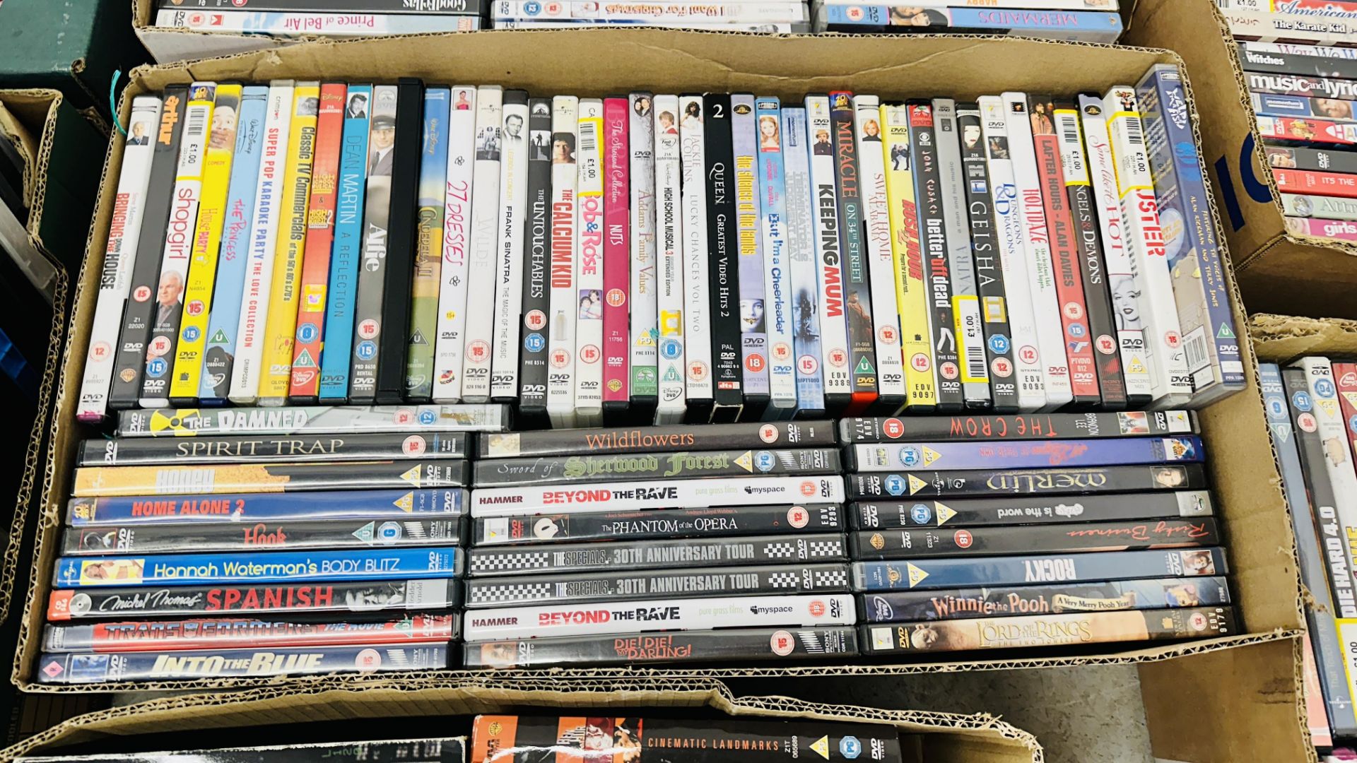 APPROXIMATELY 400 MIXED GENRE DVD'S. - Image 4 of 8