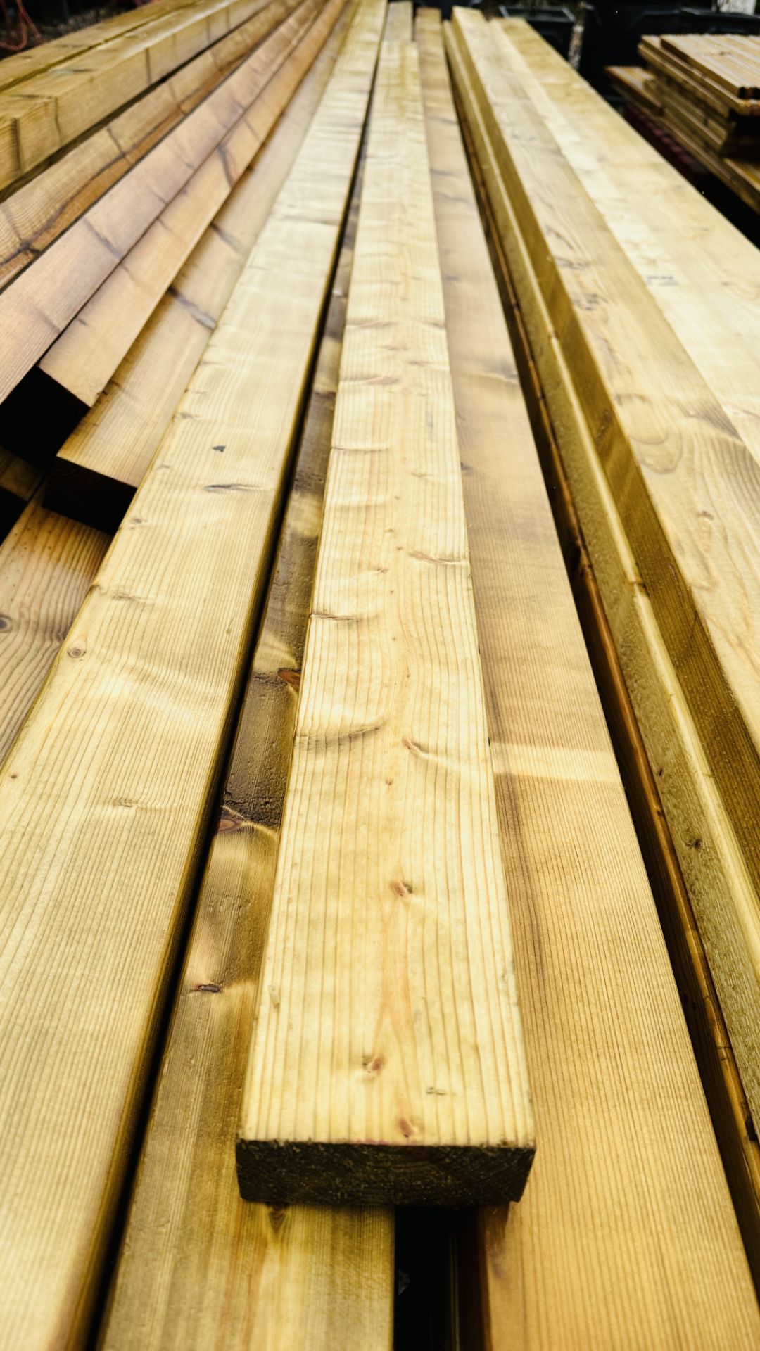 21 X APPROX 4.1M LENGTHS OF 100MM X 45MM PLANED TANALISED TIMBER. - Image 7 of 7