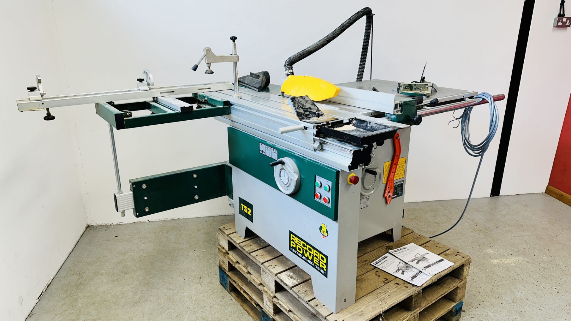 RECORD POWER TS2 315MM HEAVY DUTY TABLE SAW WITH EXTENDABLE MITRE FENCE - SOLD AS SEEN.