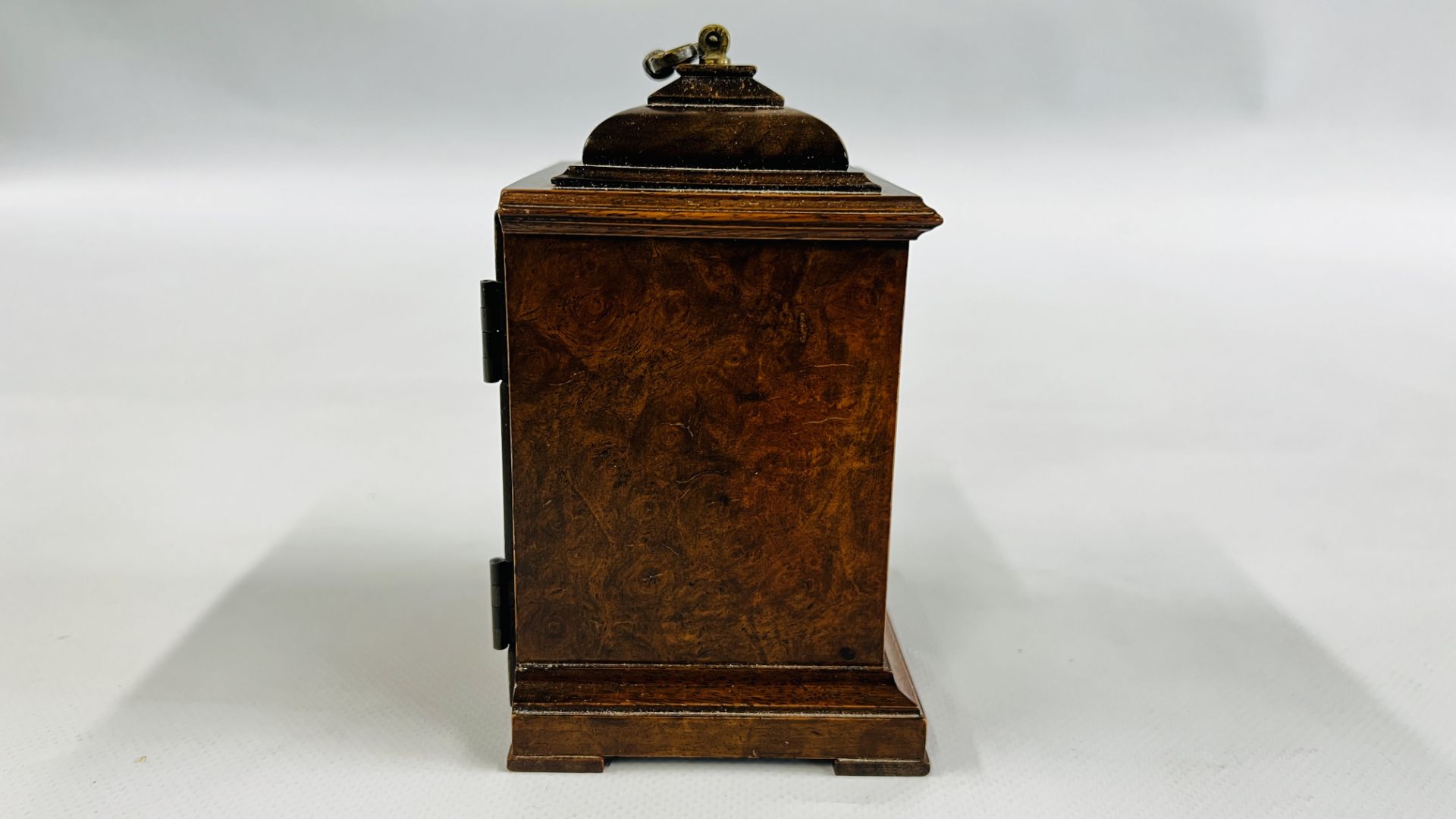 A WALNUT FINISH BELL TOP MANTEL CLOCK MARKED ASPREY LONDON - H 13CM X D 8CM X W 10CM. - Image 9 of 9