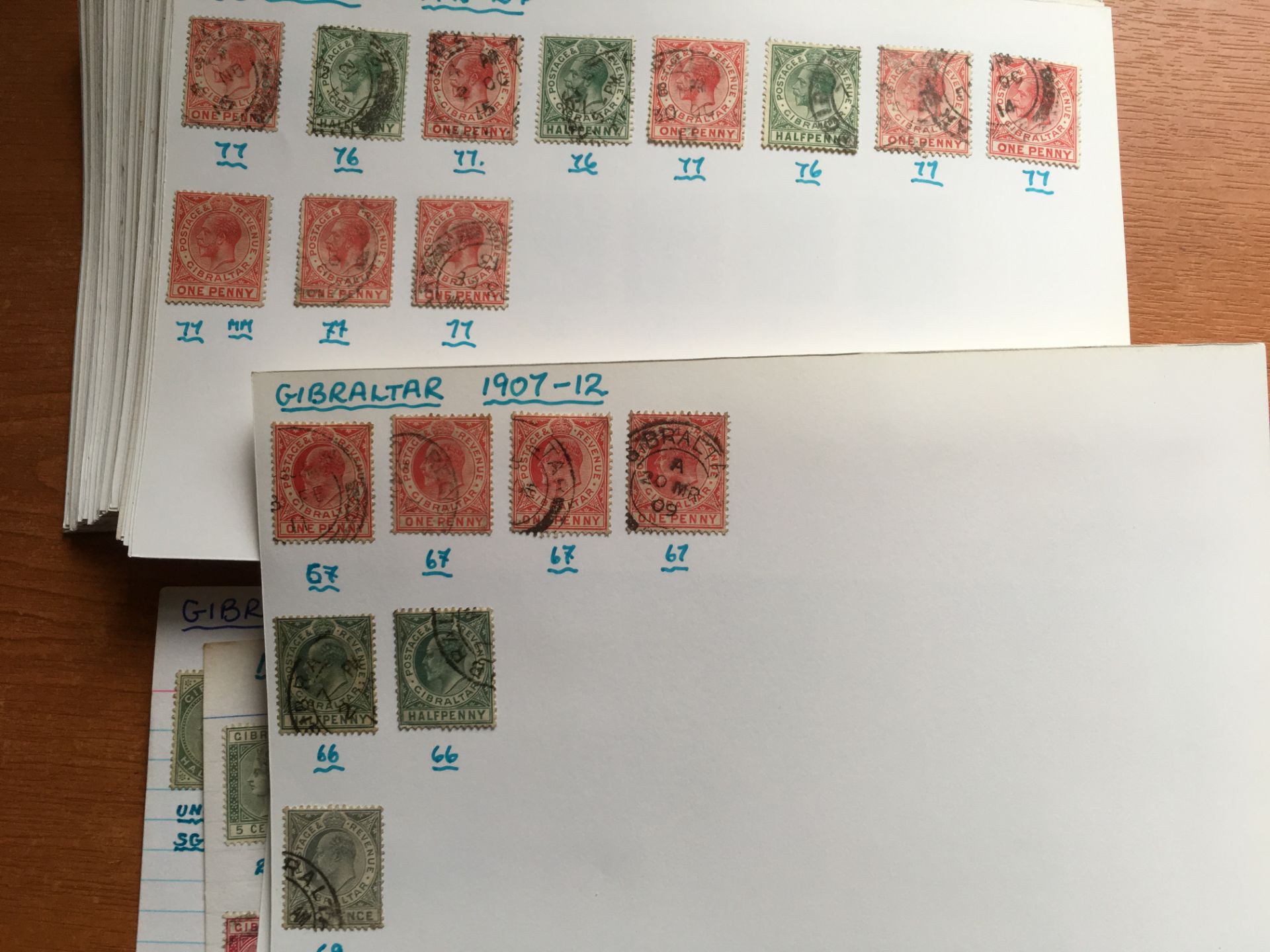 STAMPS: TUB WITH COMMONWEALTH ALL REIGNS ON CARDS, SMALL FOLDERS ETC. - Image 21 of 25