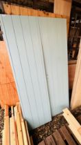 A TIMBER GARDEN GATE HEIGHT 170CM WIDTH 107CM, A PAIR OF BLUE PAINTED TIMBER SHED DOORS - H 188CM,