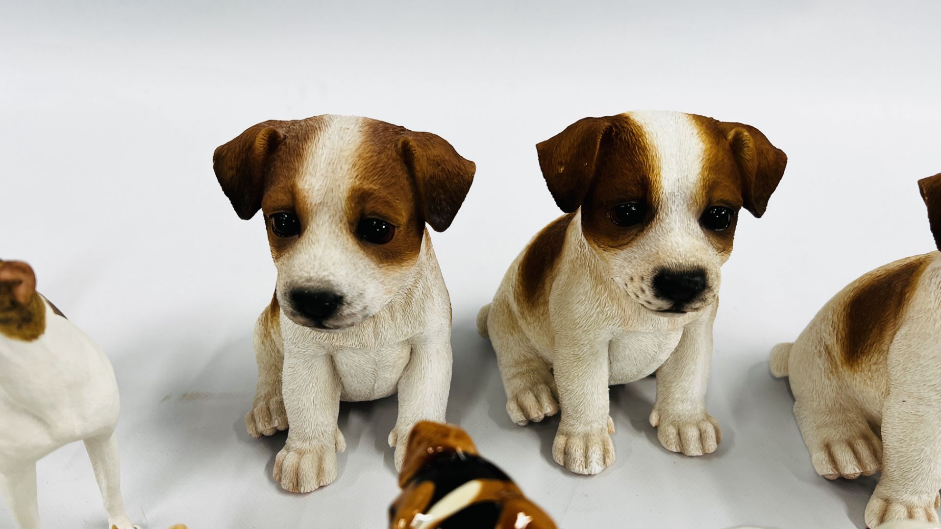 A BESWICK MODEL OF A JACK RUSSELL TERRIER L 15.5CM X H 11. - Image 12 of 14