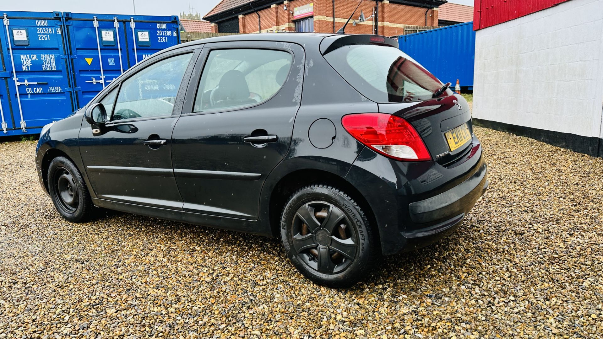 2011 PEUGEOT 207 S HDI 5 DOOR HATCHBACK. FIRST REGISTERED 29/03/2011 BLACK. - Image 7 of 20