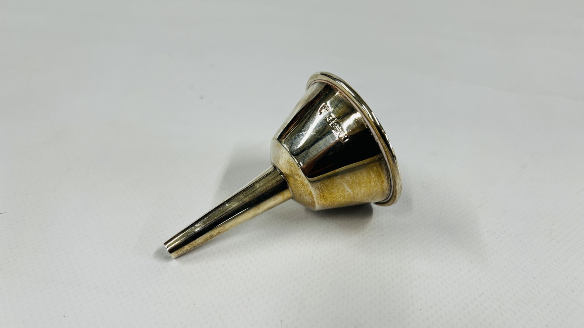 A SOLID SILVER FUNNEL, BIRMINGHAM ASSAY 1982 L 7. - Image 2 of 8