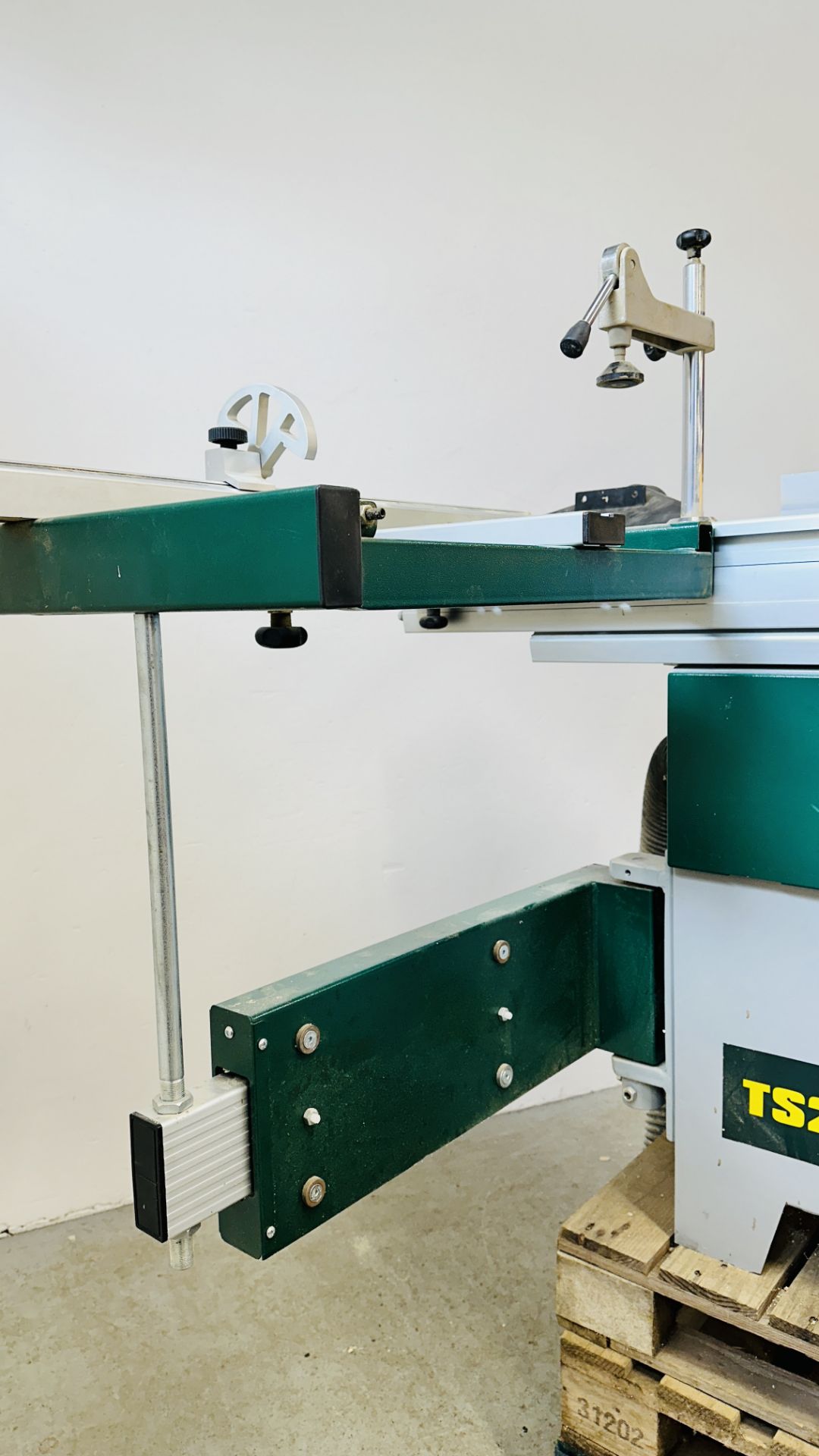 RECORD POWER TS2 315MM HEAVY DUTY TABLE SAW WITH EXTENDABLE MITRE FENCE - SOLD AS SEEN. - Image 5 of 19