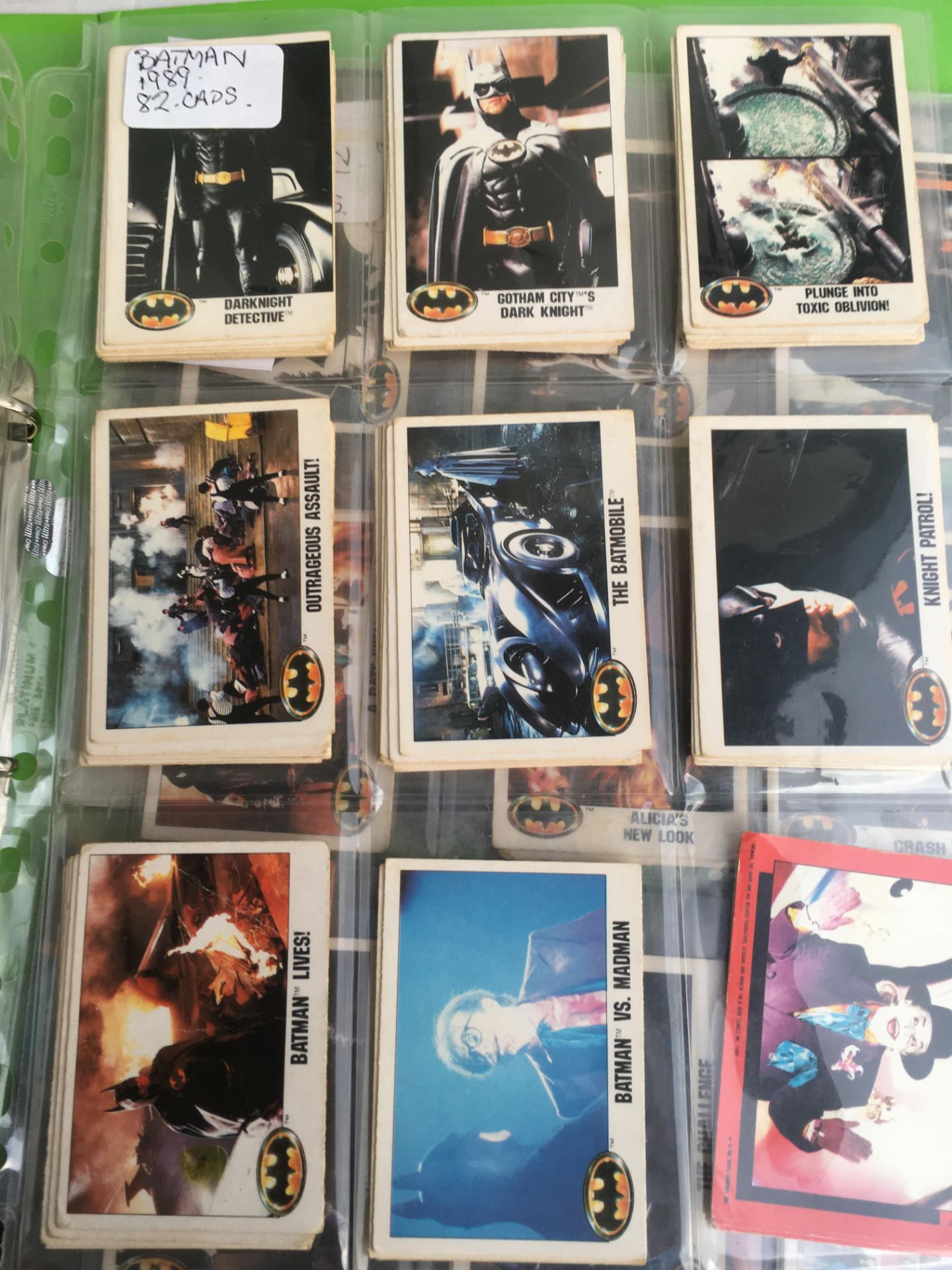 TRADING CARDS: TUB WITH VARIOUS IN ABOUT TEN FOLDERS, FOOTBALL WITH TOPPS MATCH ATTAX, PRO-SET, - Image 16 of 21