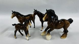 THREE BESWICK CHESTNUT HORSE ORNAMENTS AND FOAL.