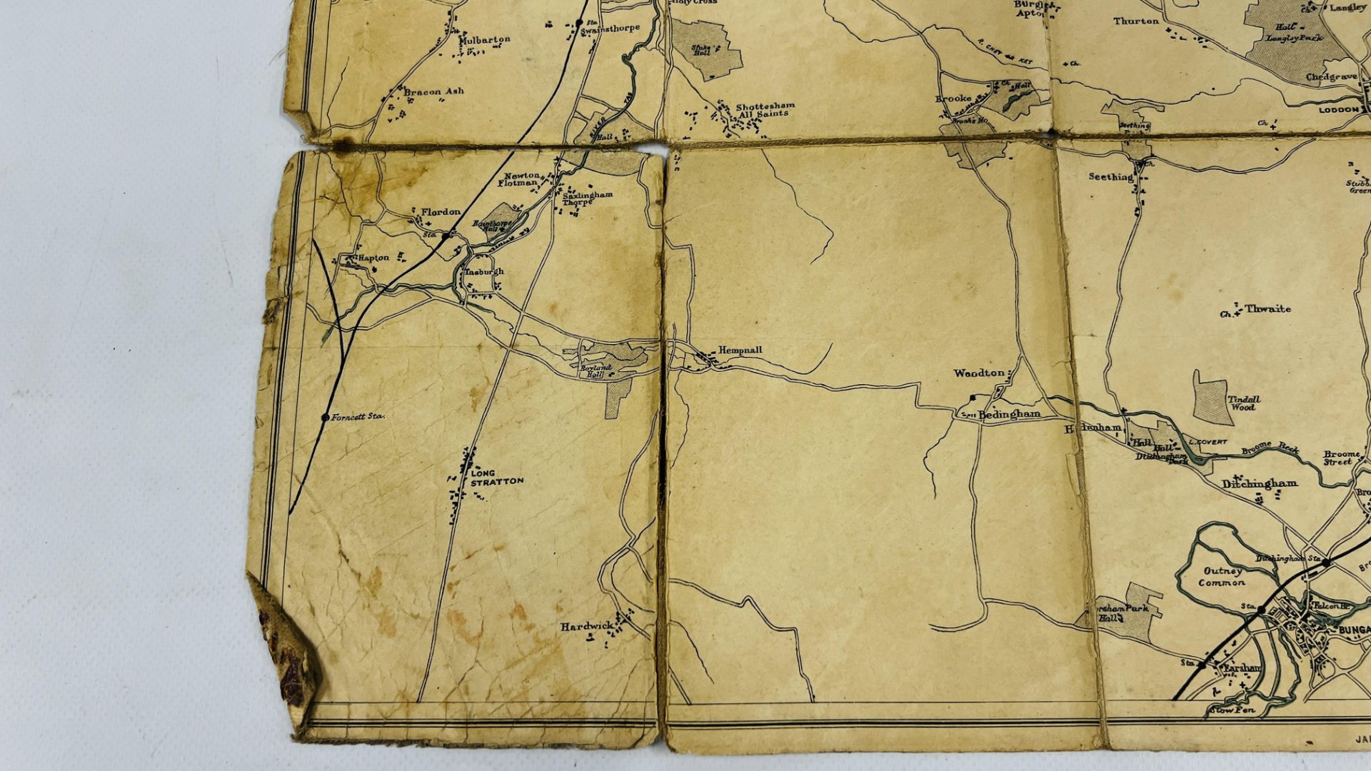 A VINTAGE MAP MARKED "JARROLDS" MAP OF THE RIVERS AND BROADS OF NORFOLK AND SUFFOLK MOUNTED ON A - Image 11 of 17